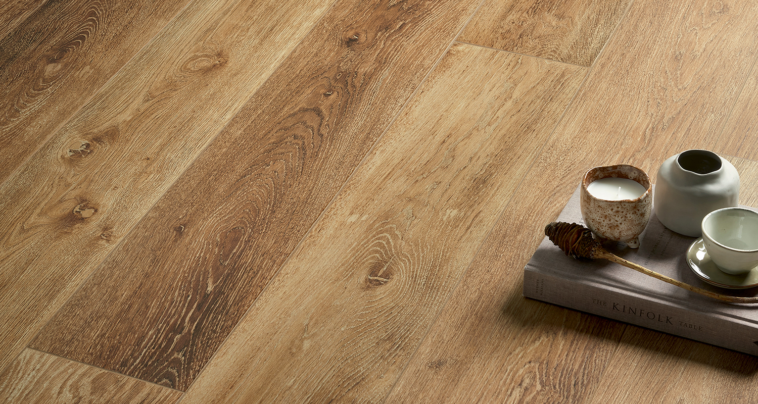Wood-effect tiles: the warmth of parquet, the performance of porcelain stoneware