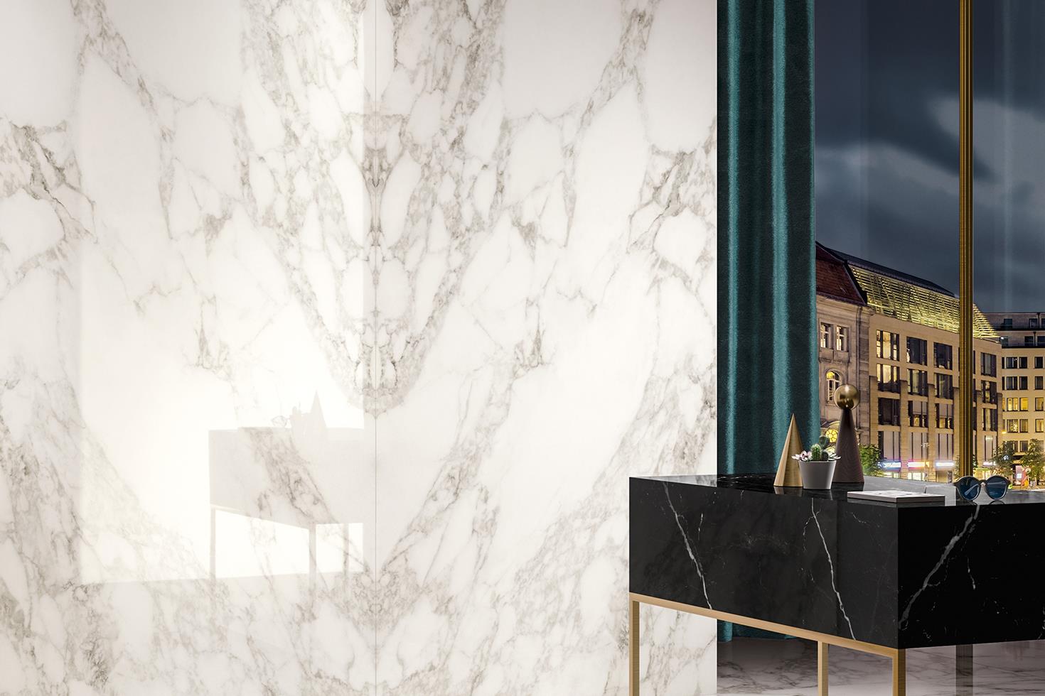 A mirror effect, inspired by the typical craftsmanship of marble